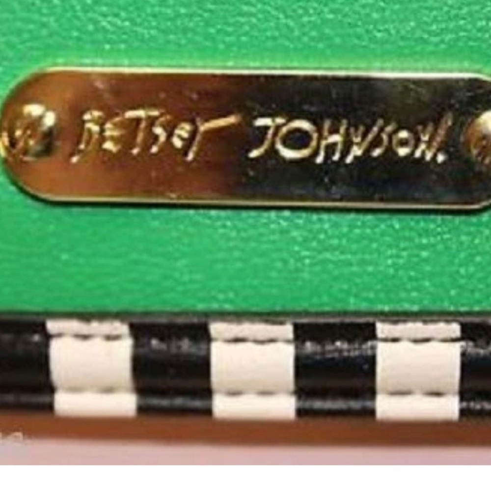 Betsey Johnson Green and Pink Crossbody Bag - Picture 3 of 5